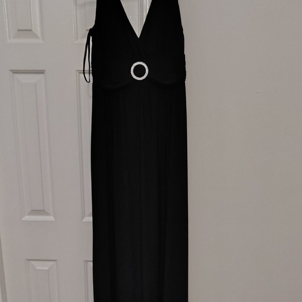 Maxi Elegant Dress - Picture 2 of 9